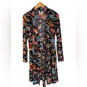 BCBGMaxAzria ROBE light weighted Belted Floral Size Small